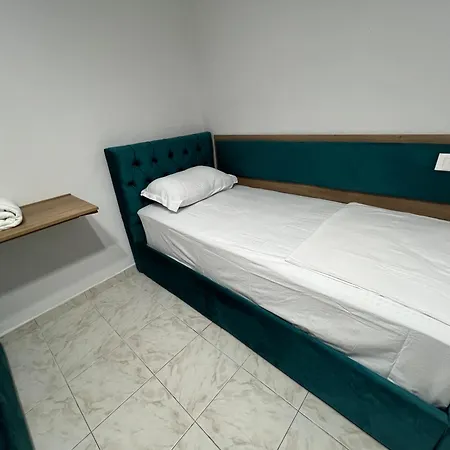 Hostal Sisterhood Hostel-female Only